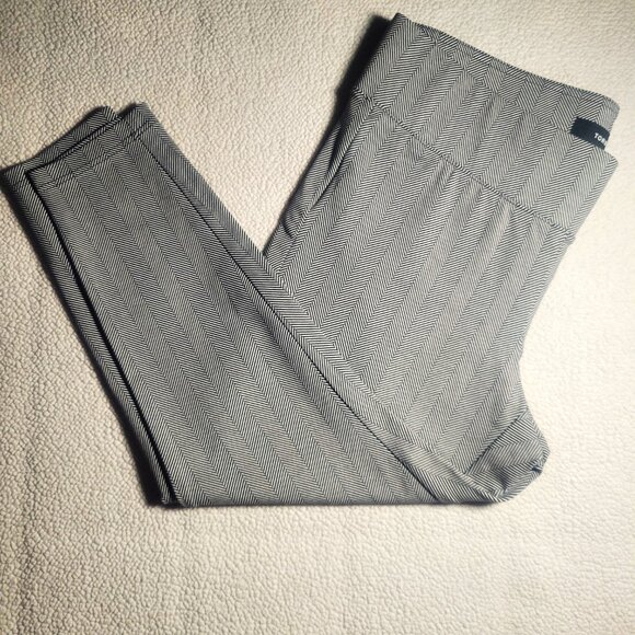 NWT Torrid First at Fit Herringbone Black/White Stretch Ankle Pants - Size 2X - Picture 5 of 12